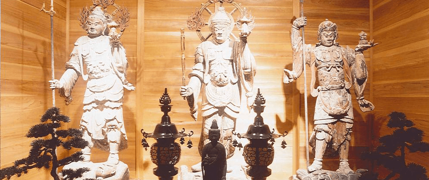 高寺院　毘沙門天立像